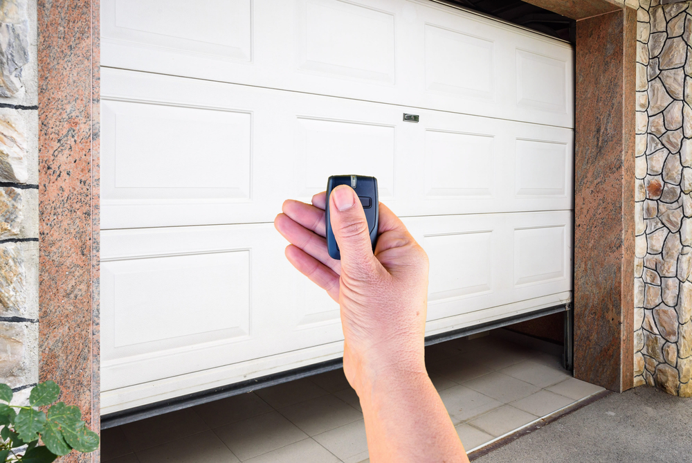 Garage door safely and securely closes when homeowners leave